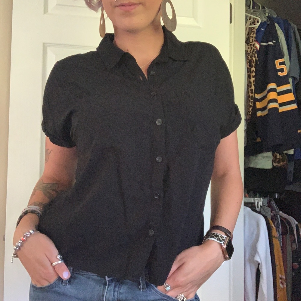 XSmall Black Lularoe Amy Cropped Blouse